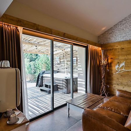 Le Hameau Des Pesquiers Ecolodge & Spa, Curio Collection By Hilton Hyeres Exterior photo