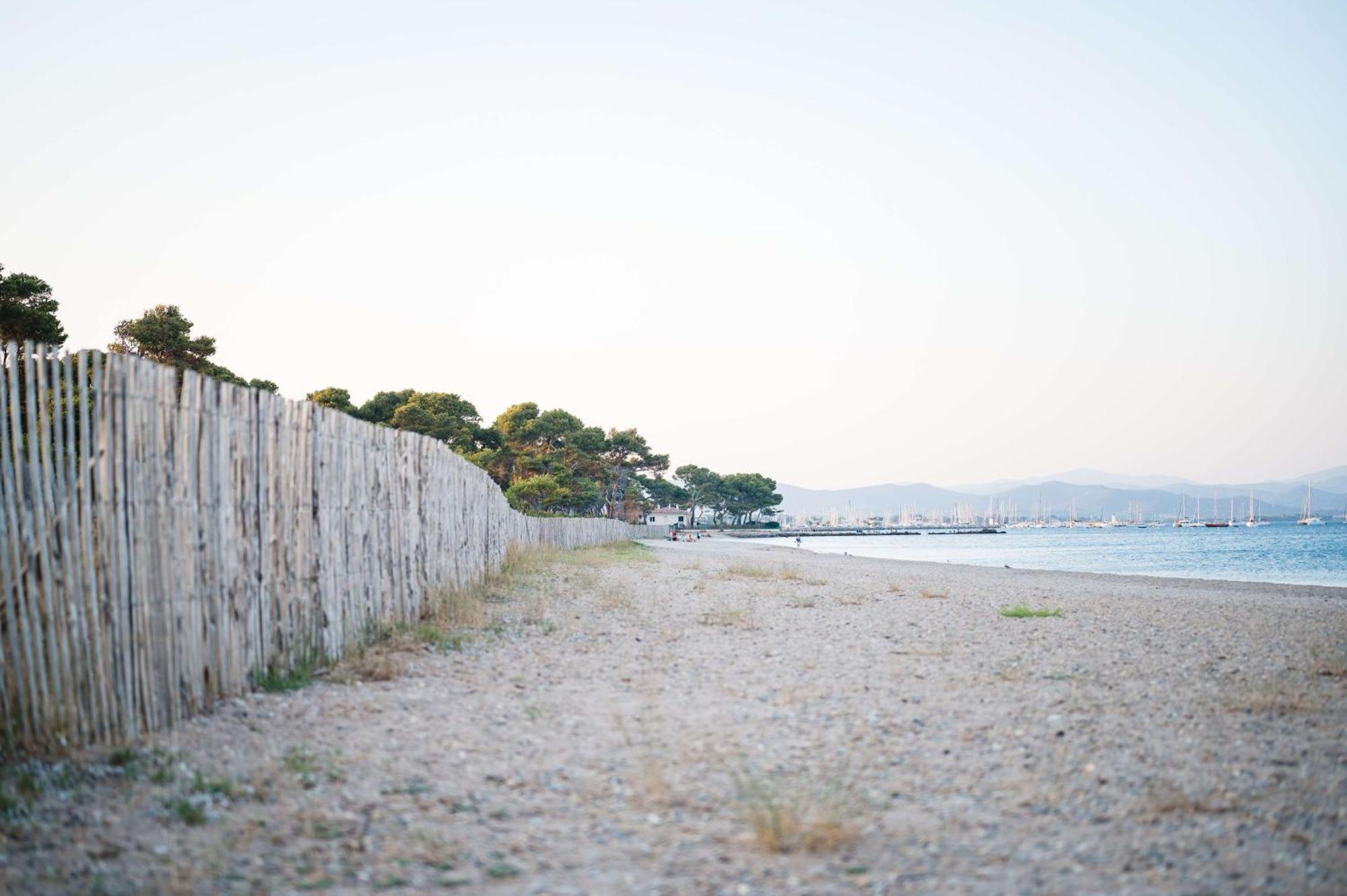 Le Hameau Des Pesquiers Ecolodge & Spa, Curio Collection By Hilton Hyeres Exterior photo